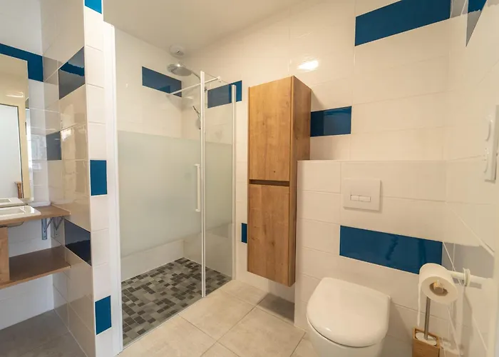 Grande Maison Familiale Proche De La Avec Parking *