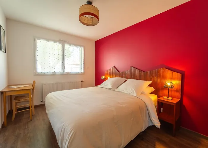 펜션 Grande Maison Familiale Proche De La Avec Parking Les Sables-dʼOlonne